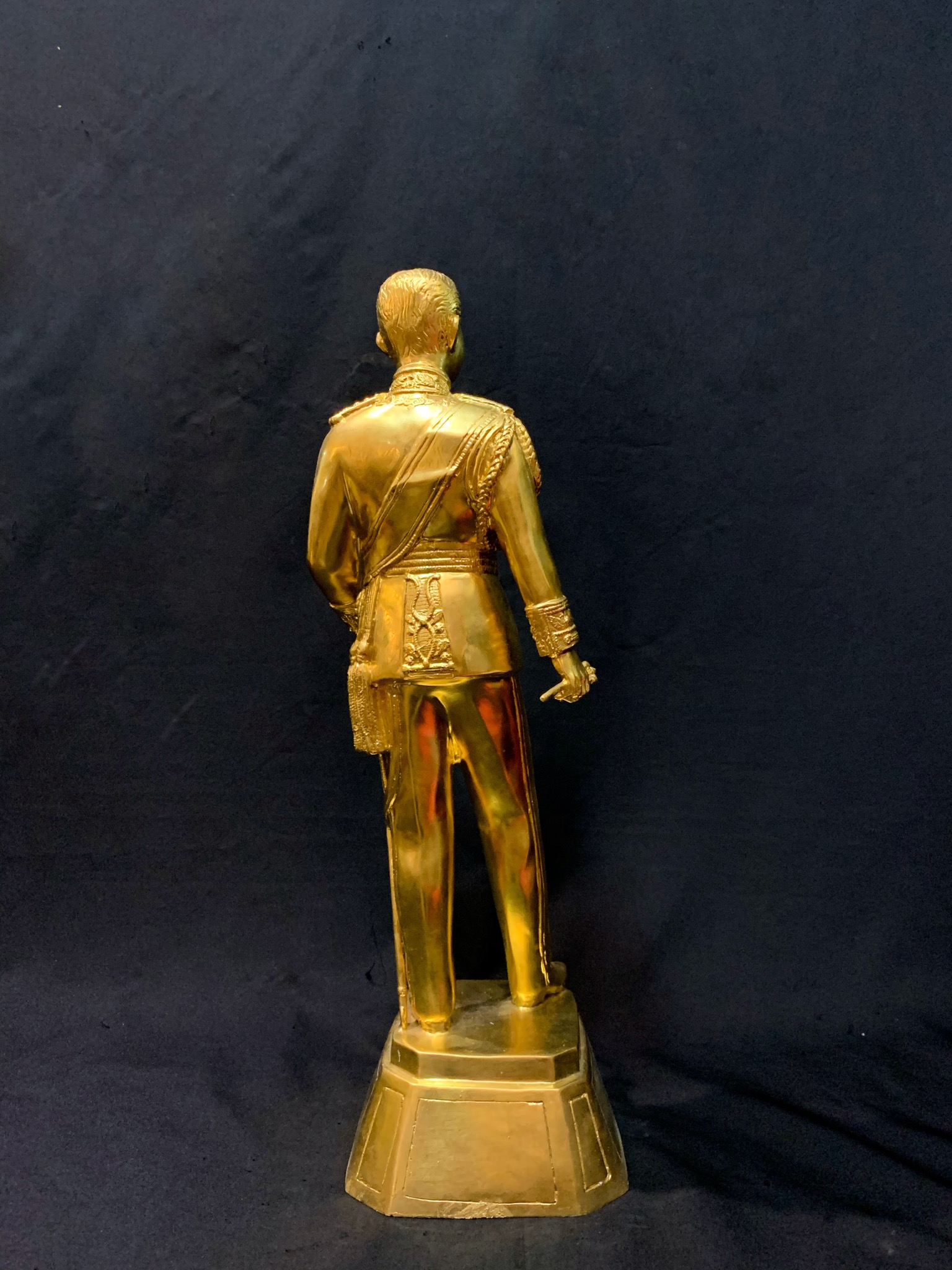 รัชกาลที่ 5 หน้าตัก 12 นิ้ว