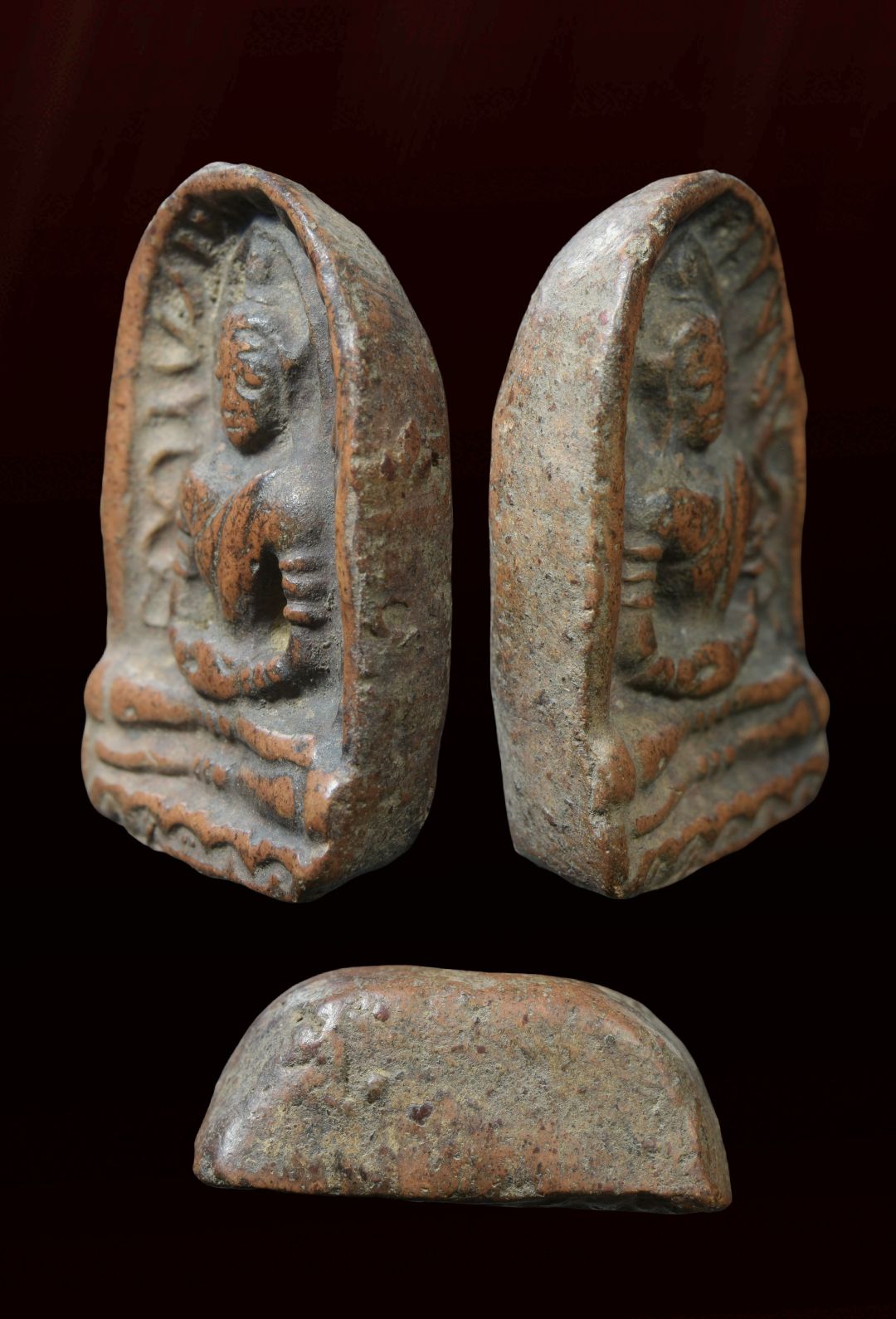 พระซุ้มกอ พิมพ์ทรงเครื่อง กำไลสามห่วง