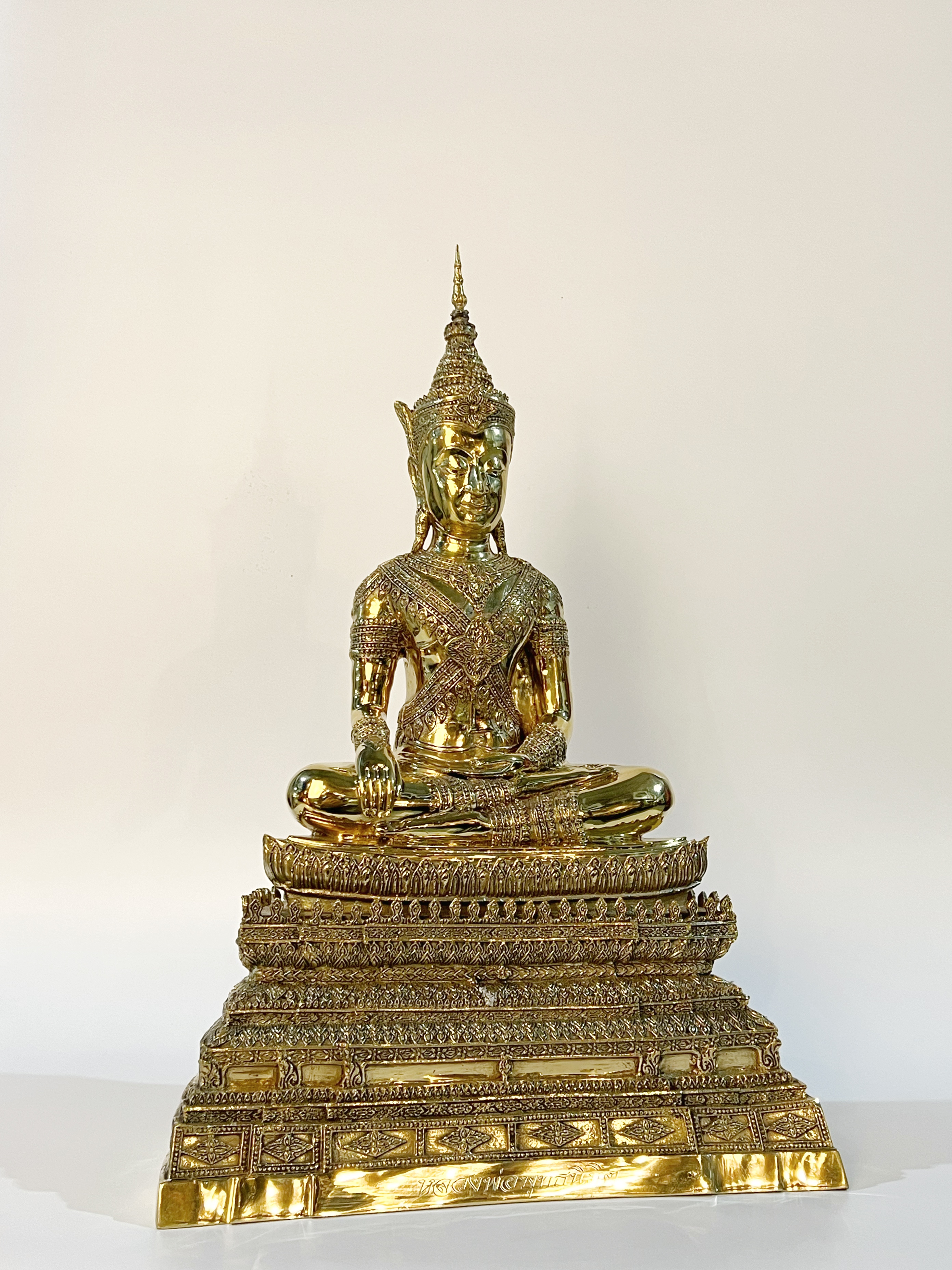 พระพุทธนิมิตวิชิตมารโมลีศรีสรรเพชญบรมไตรโลกนาถ (หลวงพ่อพุทธนิมิต) หน้าตัก 9 นิ้ว