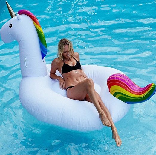 ห่วงยางยูนิคอร์นสีรุ้ง ขนาดใหญ่ Inflatable Giant Unicorn Rainbow Float