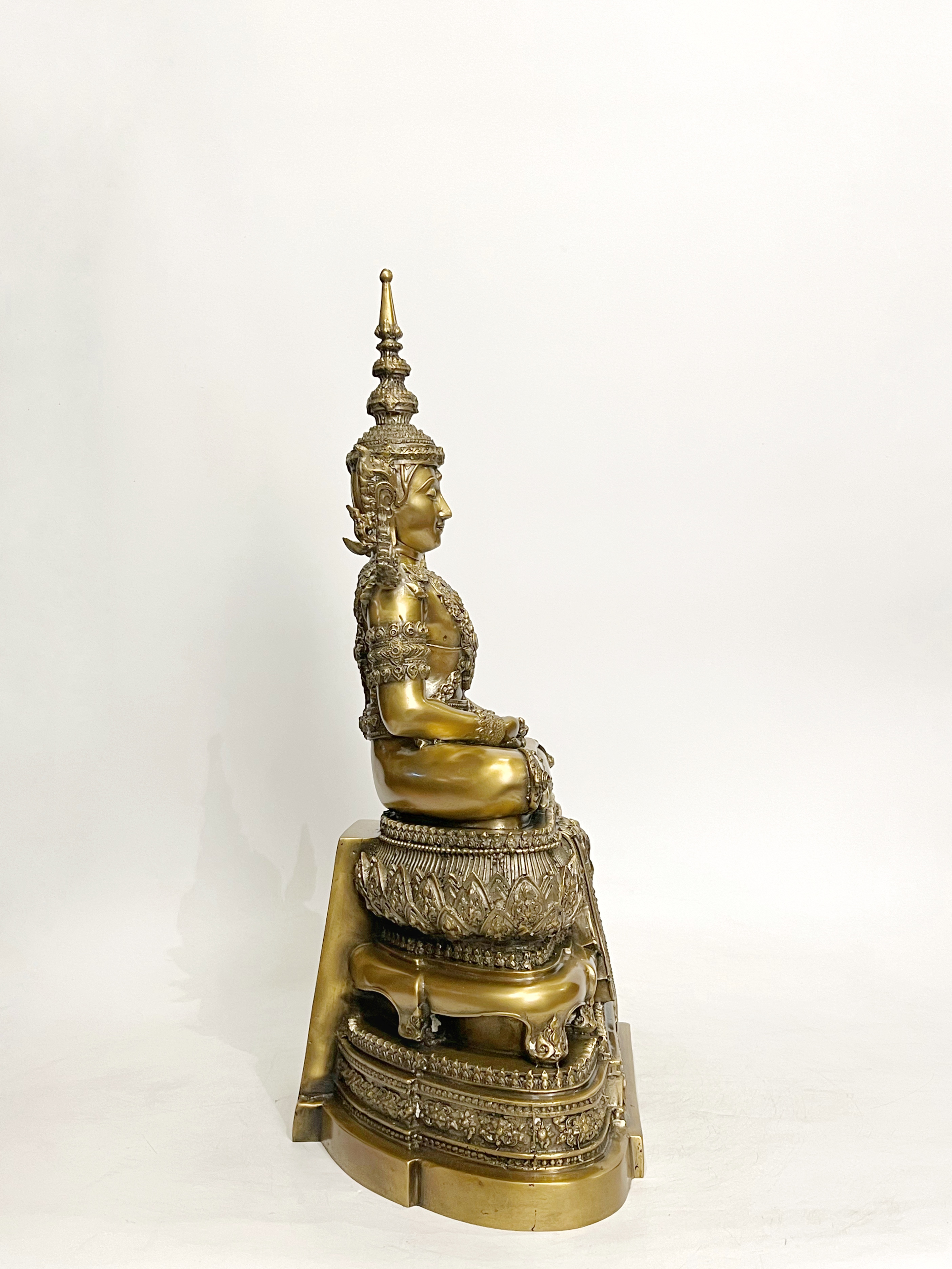 พระแก้วมรกต ทรงเครื่องฤดูร้อน หน้าตัก 9 นิ้ว