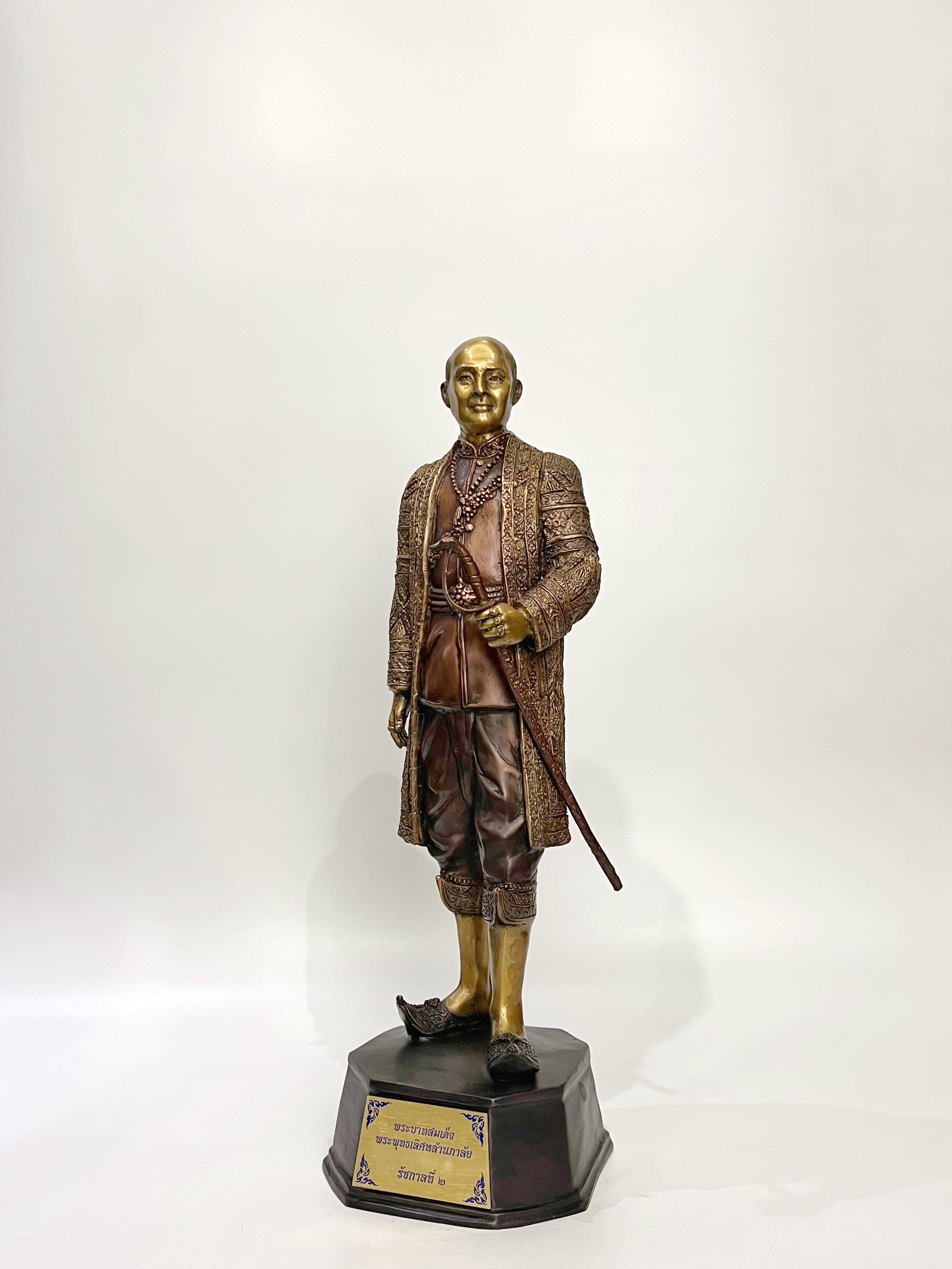 ประติมากรรมชุด 9 รัชกาล หน้าตัก 9 นิ้ว