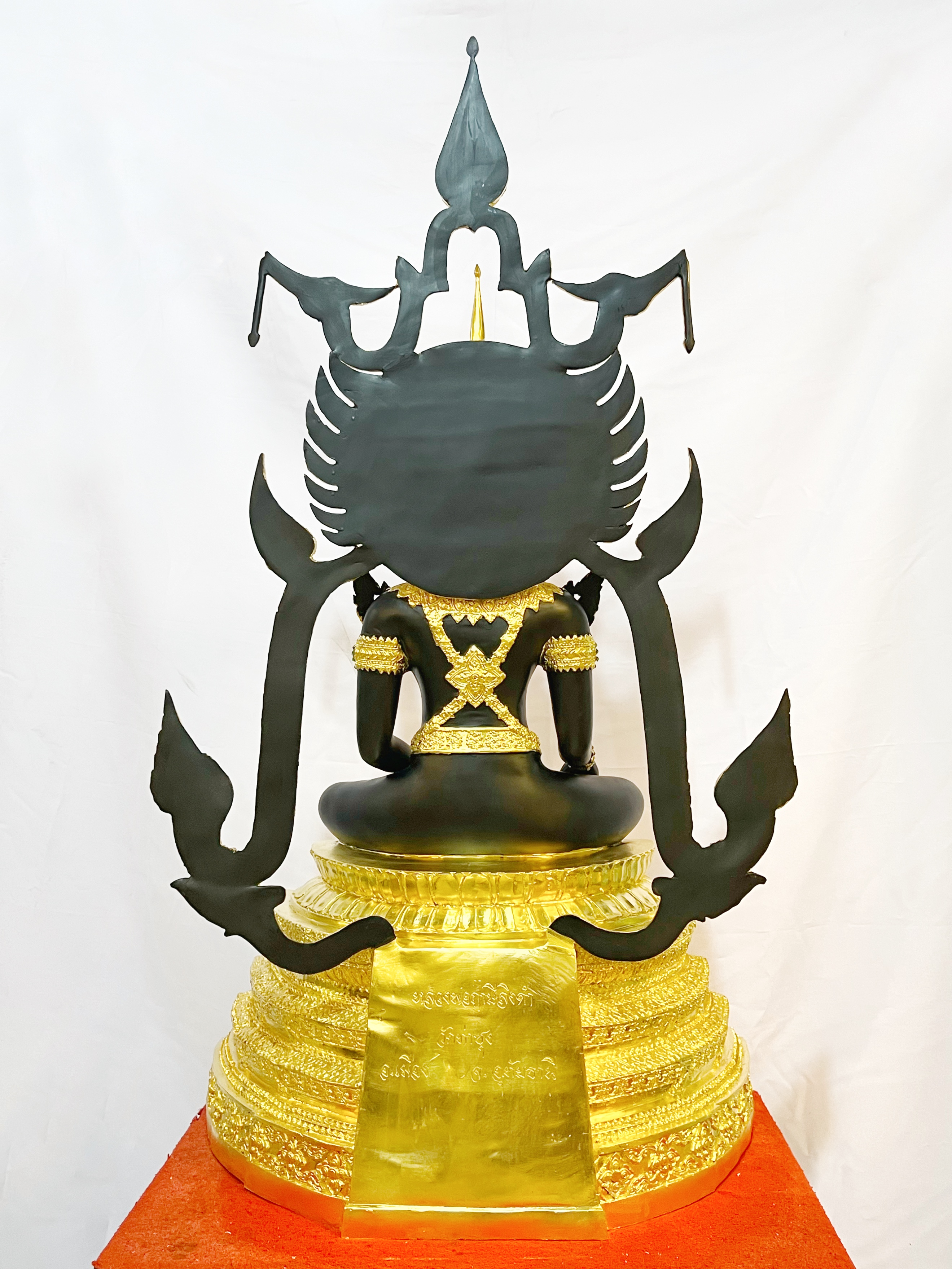 สมเด็จองค์ปฐม หน้าตัก 16 นิ้ว