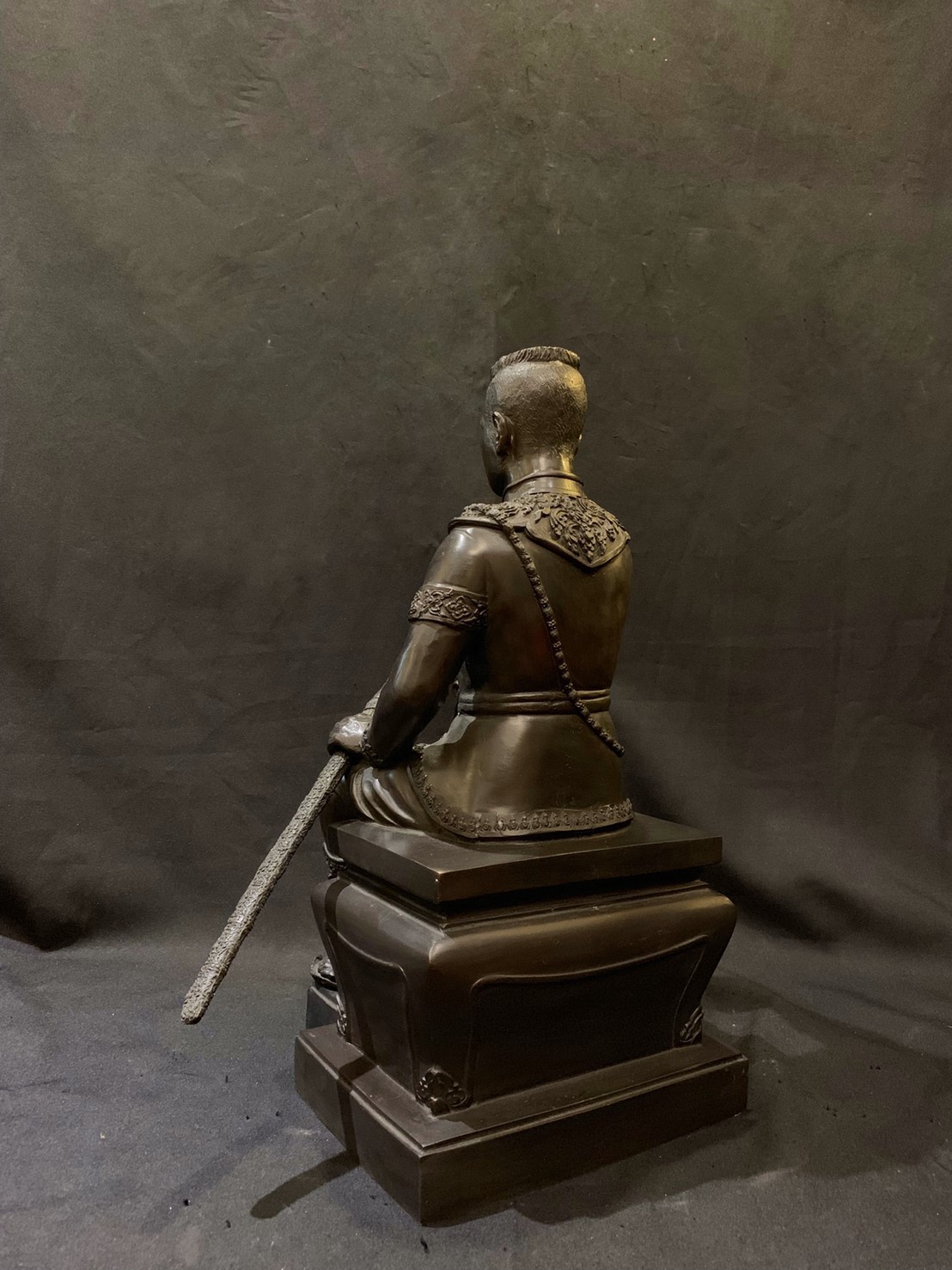 พระนเรศวรมหาราช นั่งบัลลังก์ หลั่งทักษิโณทก หน้าตัก 9 นิ้ว