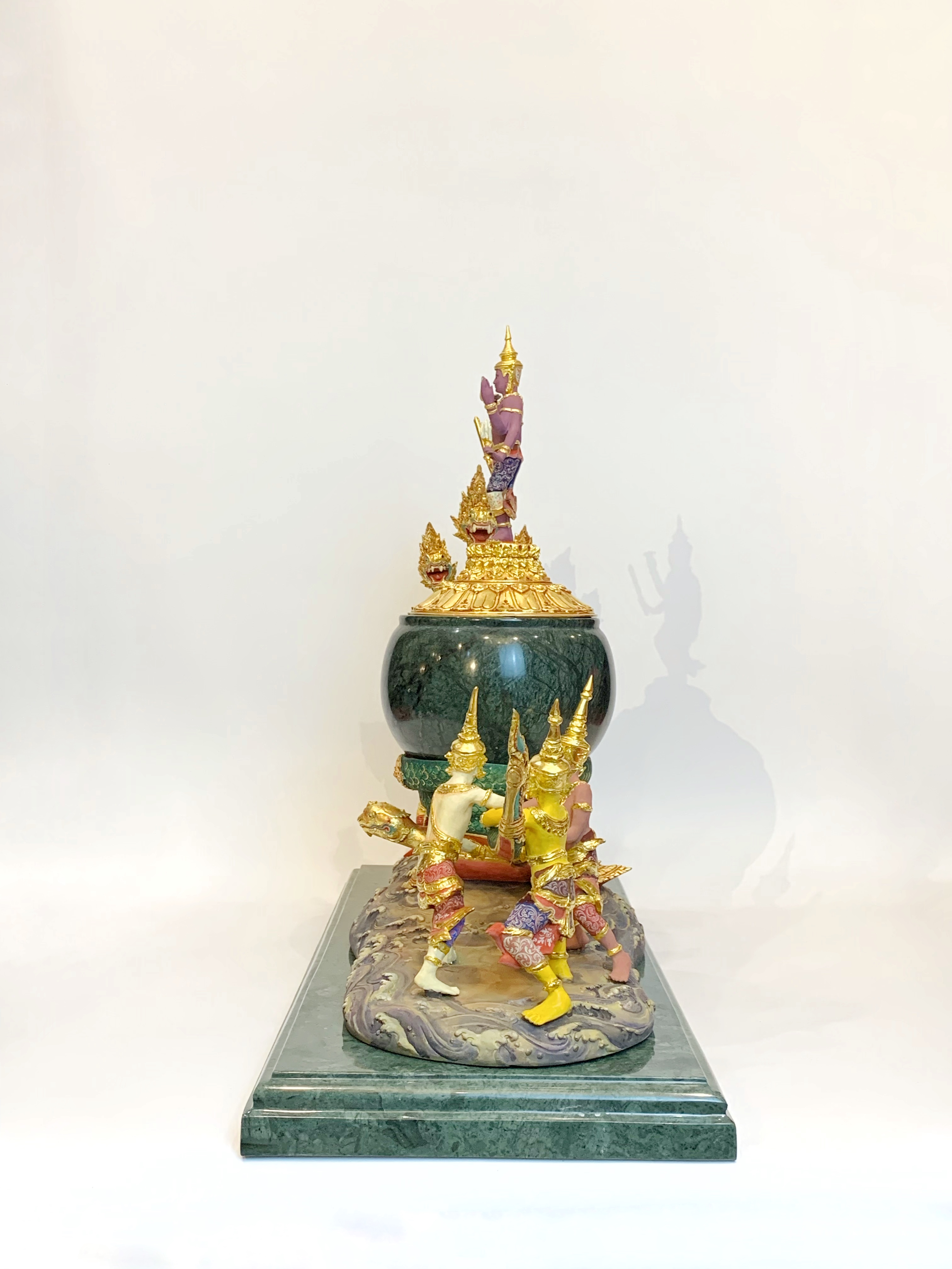 ครอบน้ำอมฤต พระนารายณ์กวนเกษียรสมุทร พร้อมฐานหินอ่อน