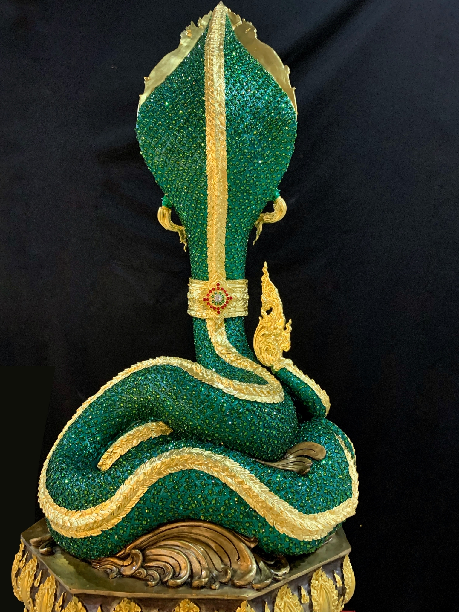 พญานาค สูง 159 cm.