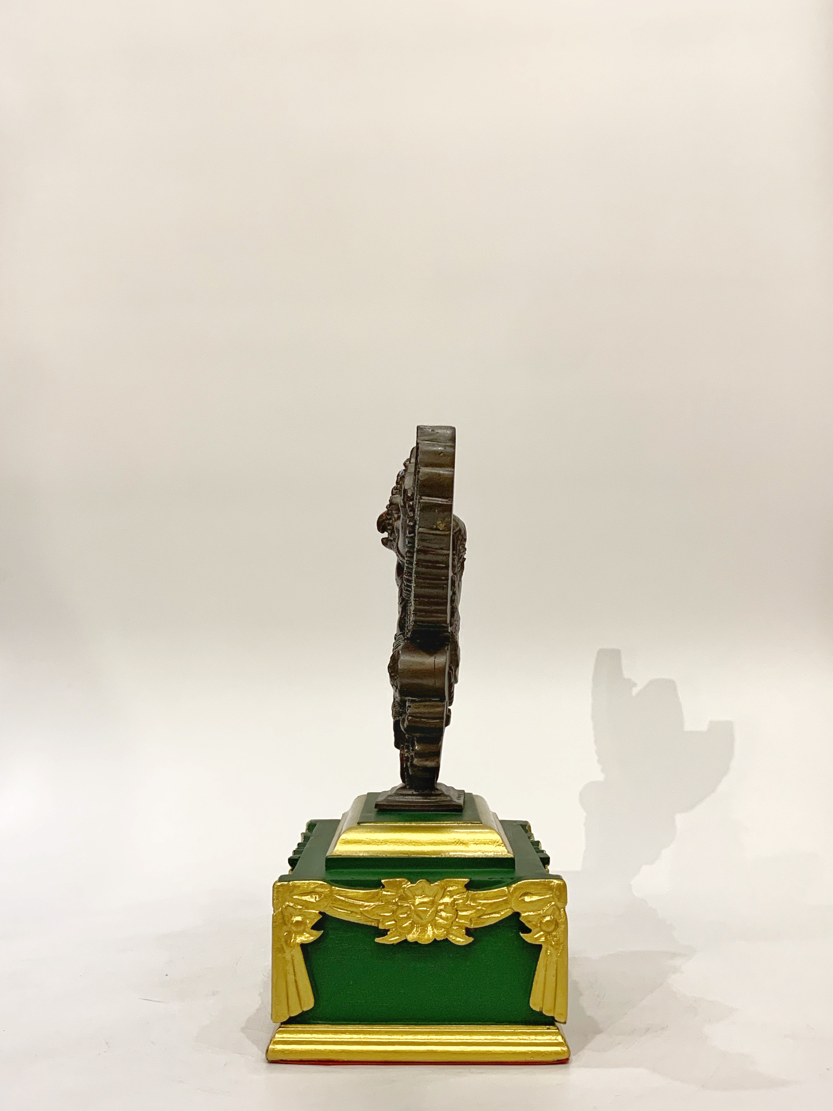 พญาครุฑองค์บูชา รุ่น เปิดขุมทรัพย์