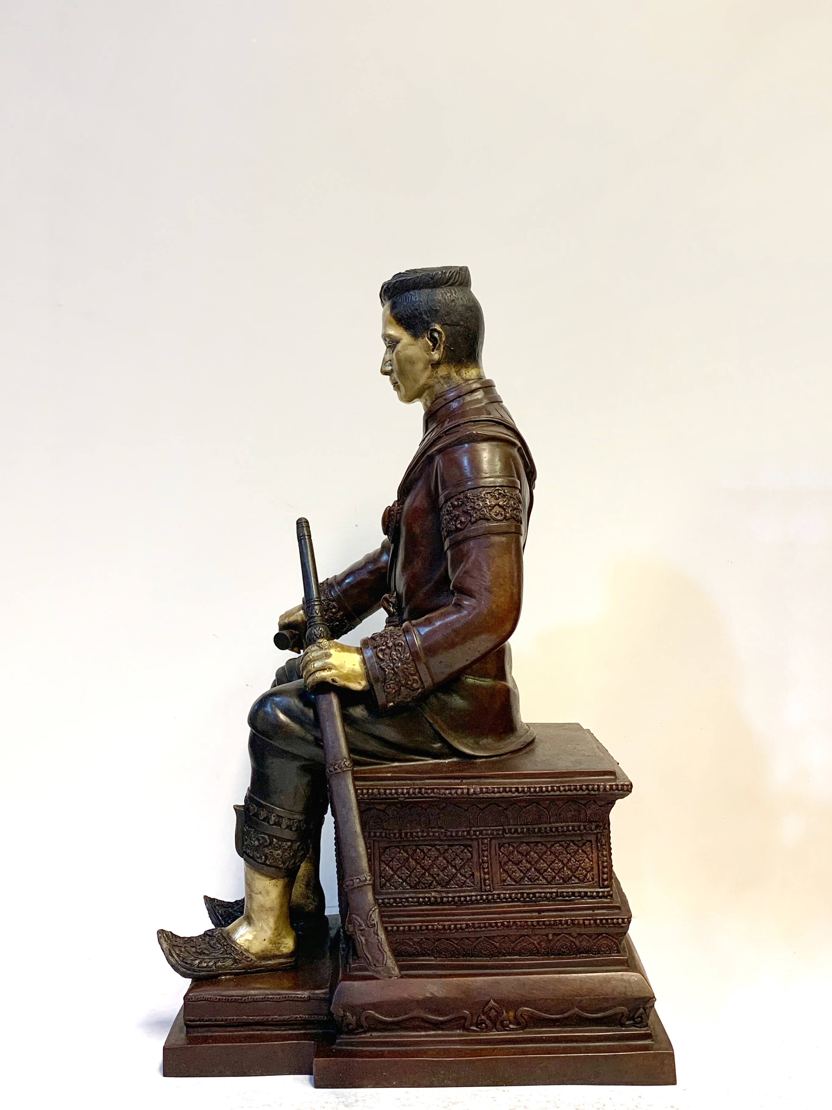 พระนเรศวรมหาราช นั่งบัลลังก์ หลั่งทักษิโณทก หน้าตัก 9 นิ้ว