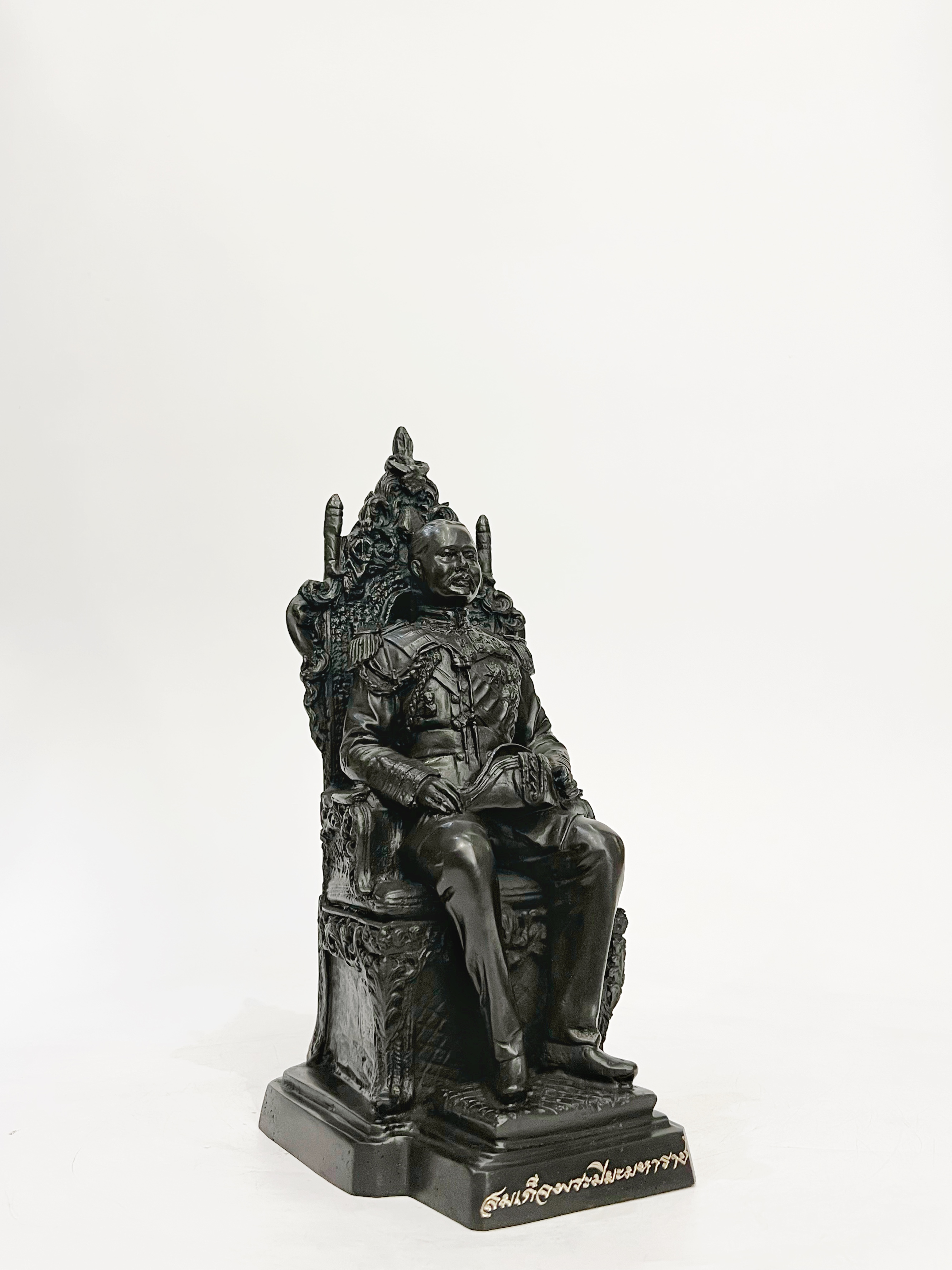 รัชกาลที่ 5 นั่งบัลลังก์ หน้าตัก 5 นิ้ว