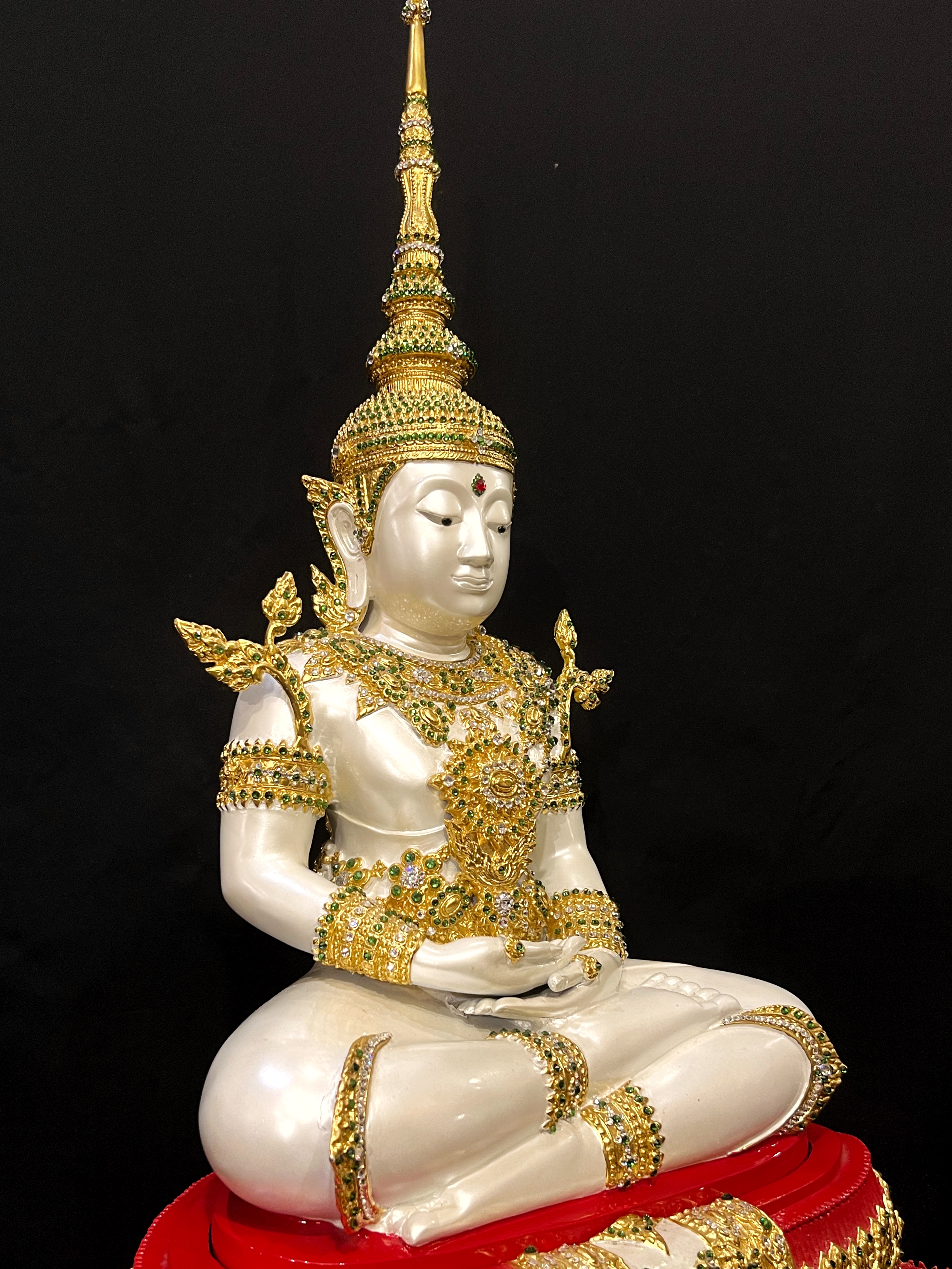 พระแก้วมรกต ทรงเครื่องฤดูร้อน หน้าตัก 16 นิ้ว