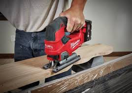 MILWAUKEE M18 FJS-502X จิ๊กซอว์ไร้สาย 18V พร้อมเครื่องชาร์จและแบต 18V@5.0AH x 2 ก้อน กล่องพลาสติก