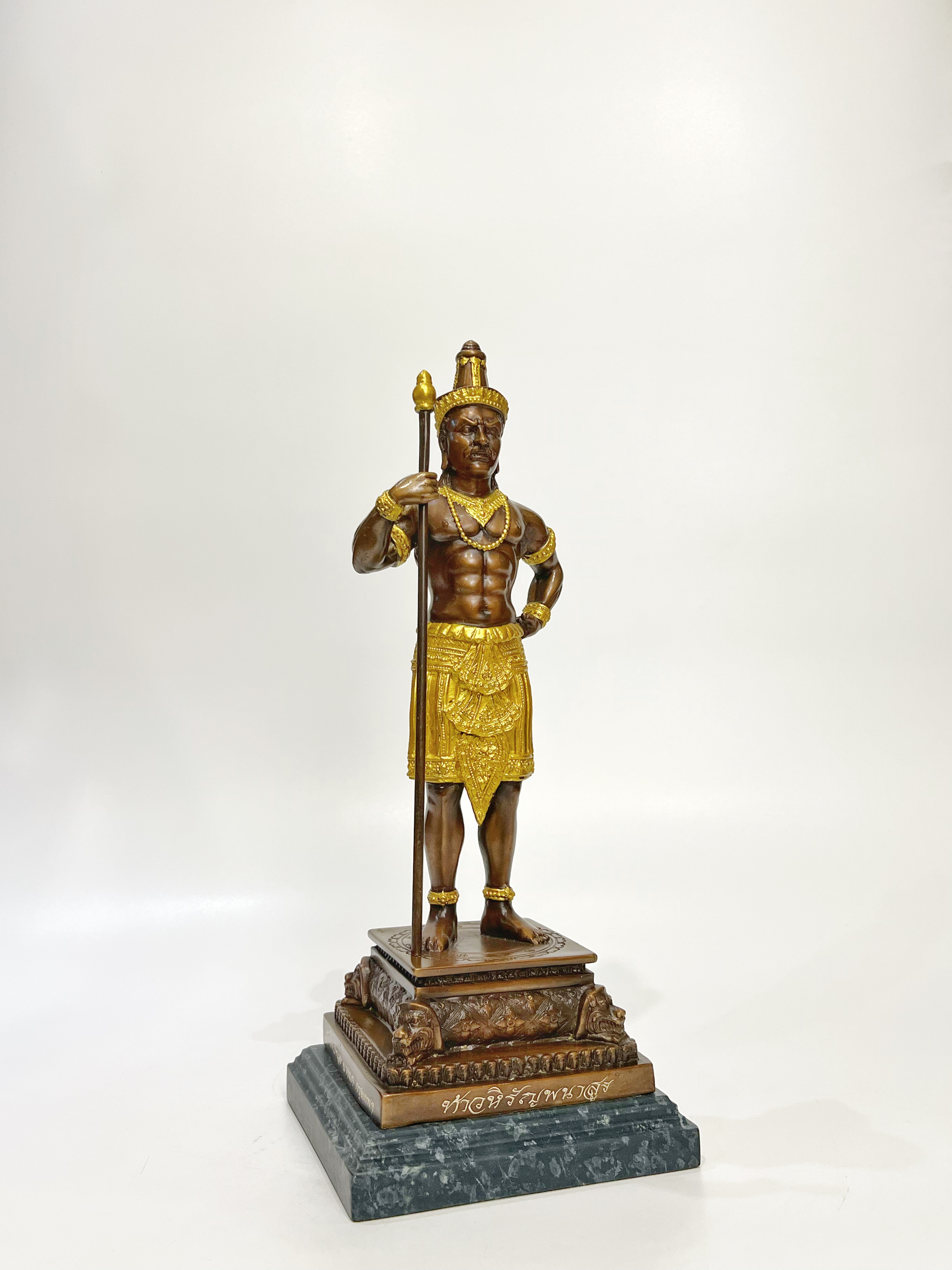 ท้าวหิรัญพนาสูร สูง 15 นิ้ว (เลขประจำองค์ 634)