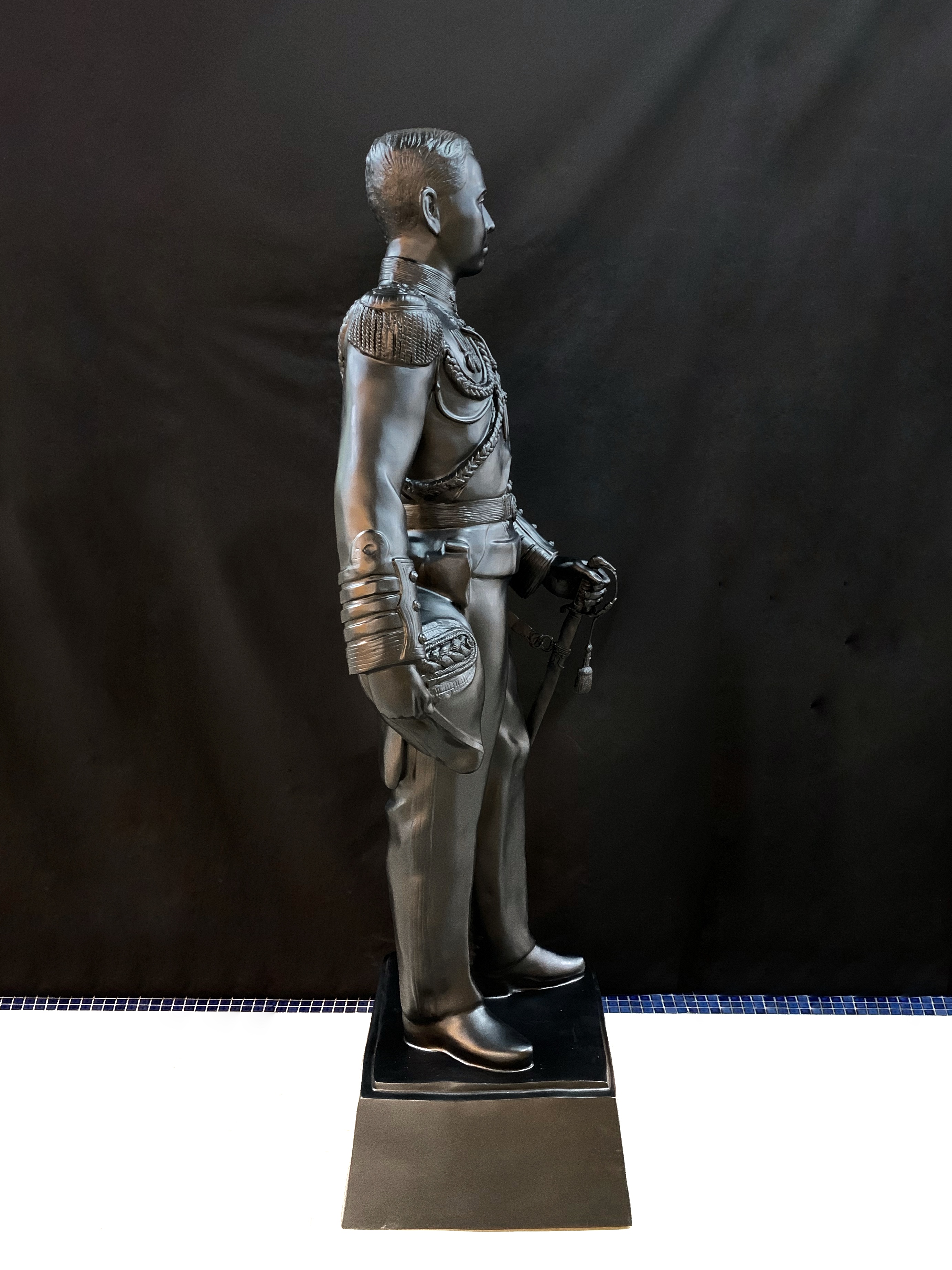 เสด็จเตี่ยกรมหลวงชุมพร ขนาดเท่าจริง