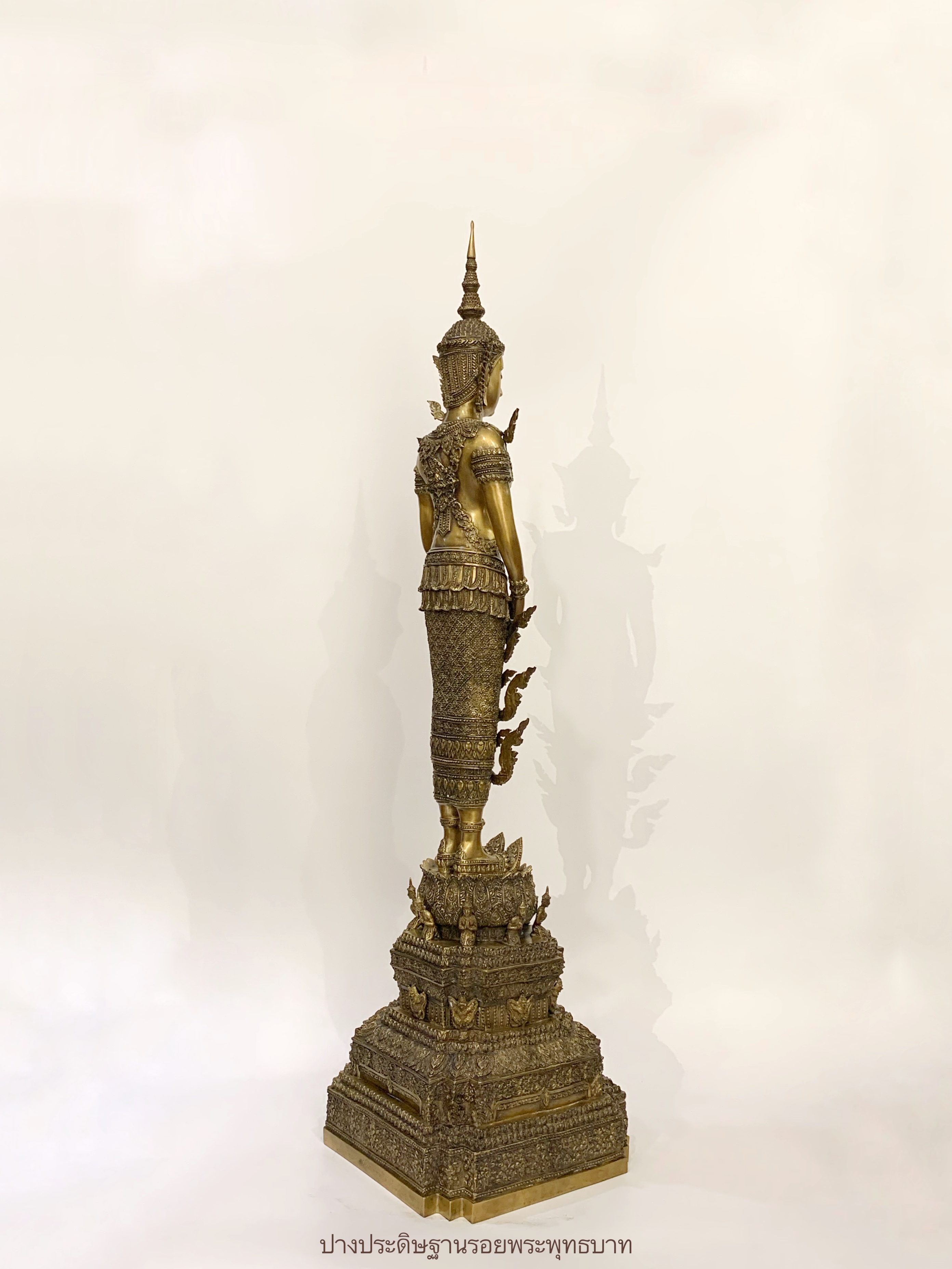 พระพุทธรูป ทรงเครื่องจักพรรดิ์ หน้าตัก 9 นิ้ว (ครบทั้ง 13 ปาง)