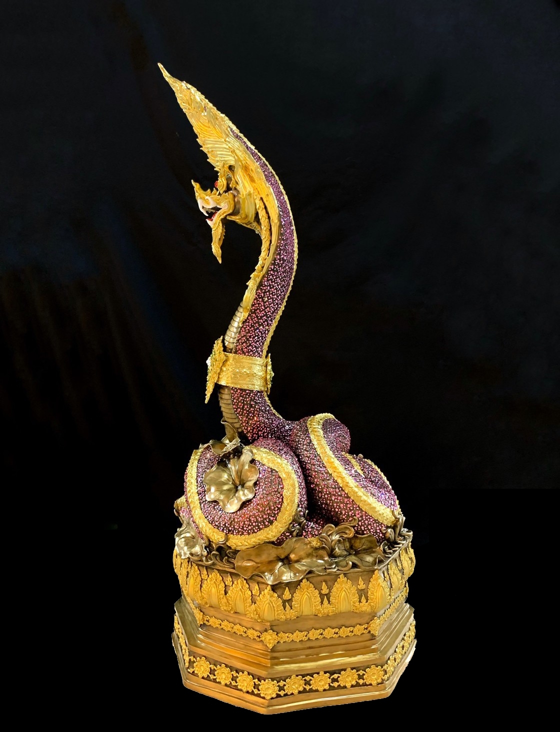 พญานาค สูง 149 cm.