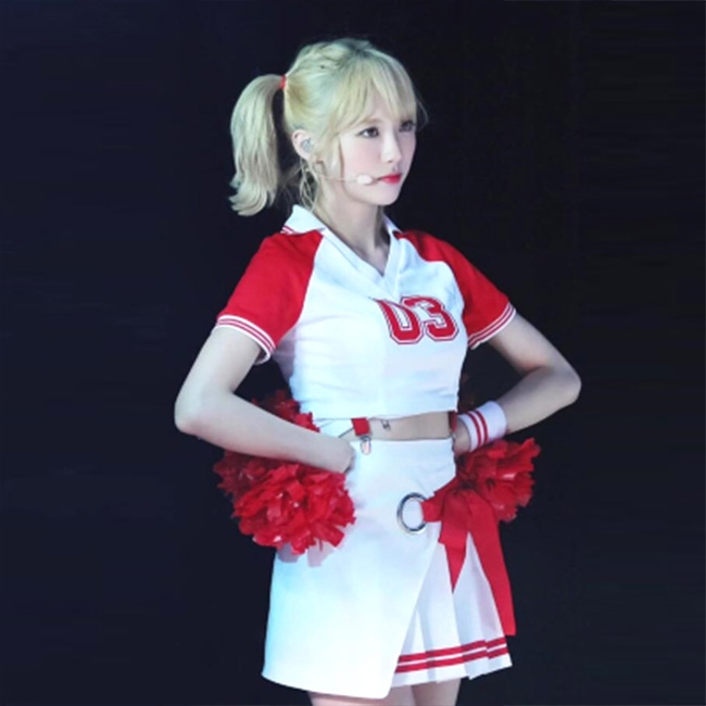 ชุดเชียร์ เชียร์ลีดเดอร์ ชุดเชียร์กีฬา สีแดงกระโปรงขาว แนวเกาหลี วง WJSN เพลง HAPPY MOMENT เสื้อขาวแขนแดง
