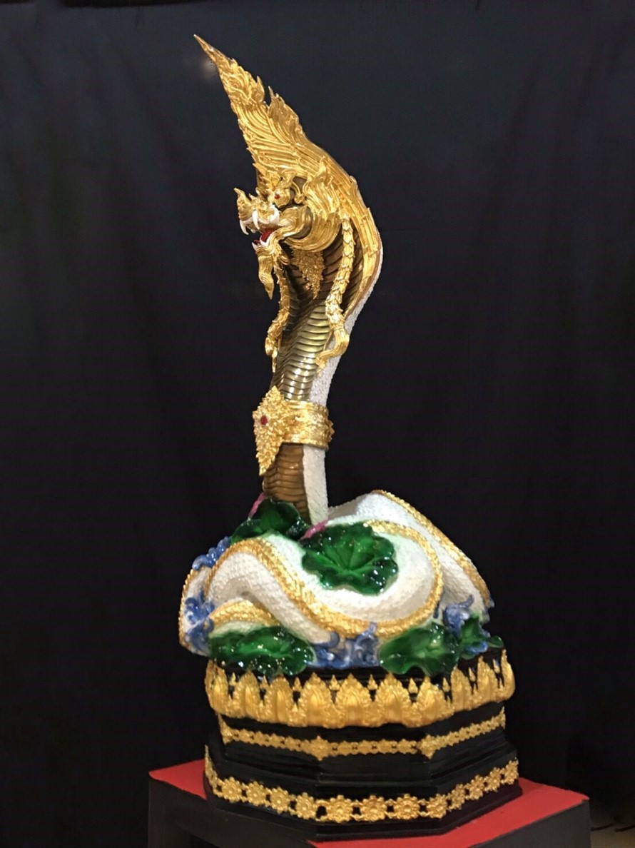 พญานาค สูง 149 cm.