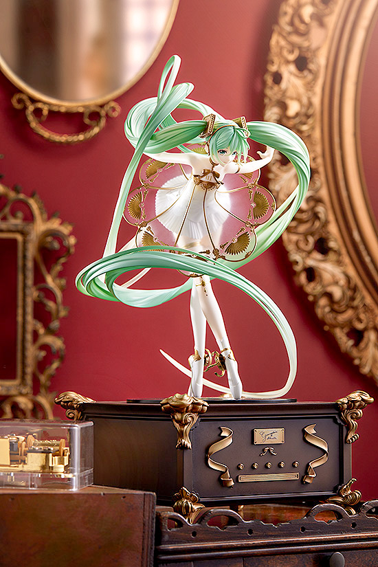 (Pre-Order) Hatsune Miku Symphony 5th Anniversary ver. - 1/1 (Good Smile Company)