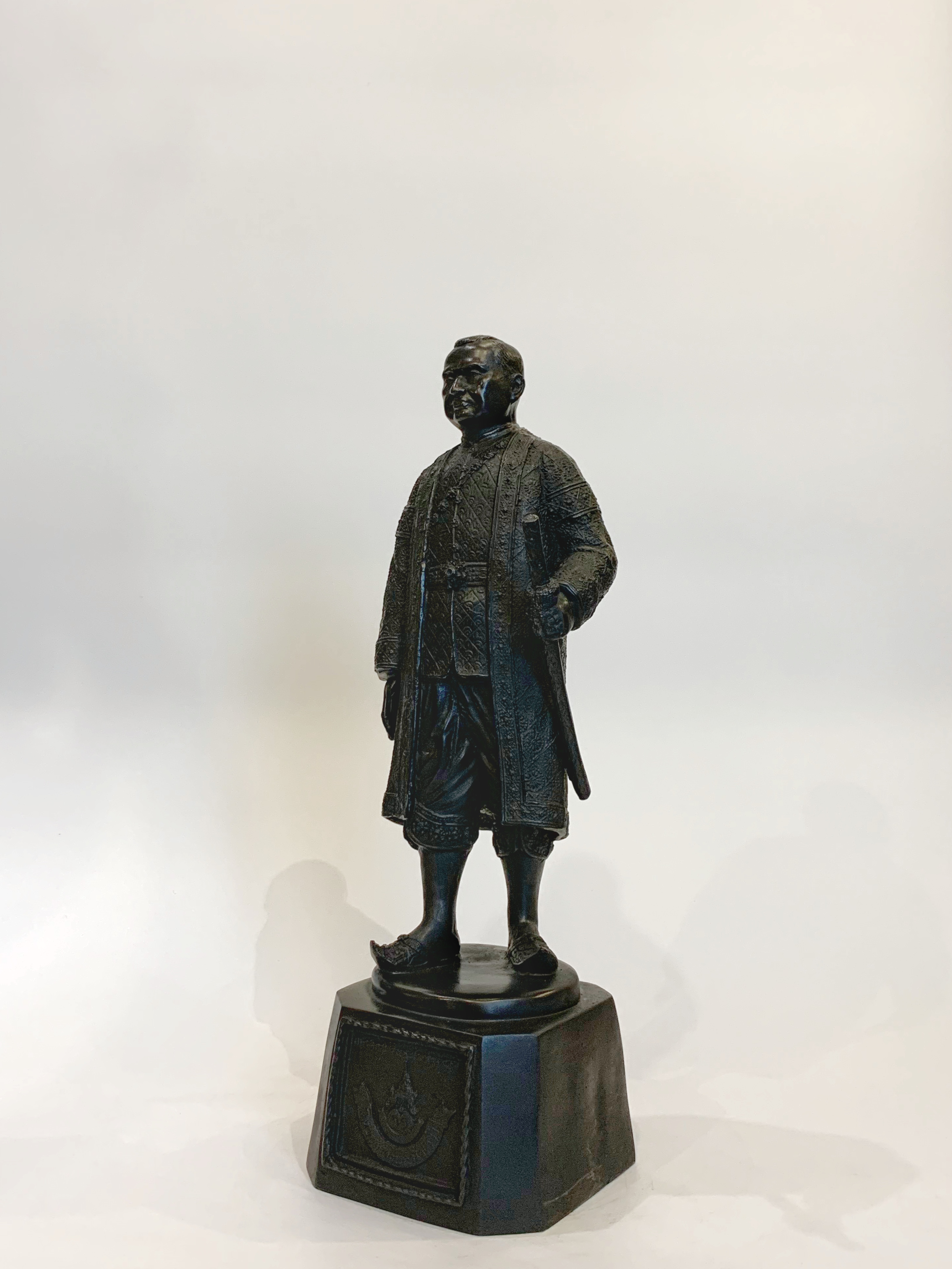 รัชกาลที่ 3 หน้าตัก 5 นิ้ว