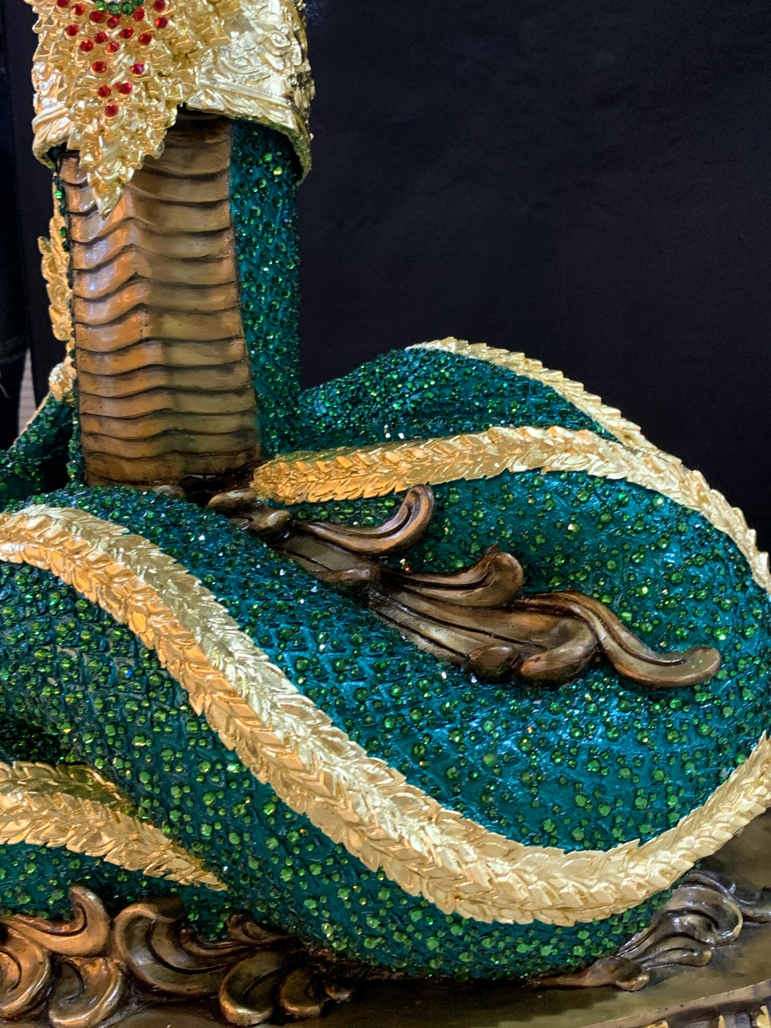 พญานาค สูง 159 cm.