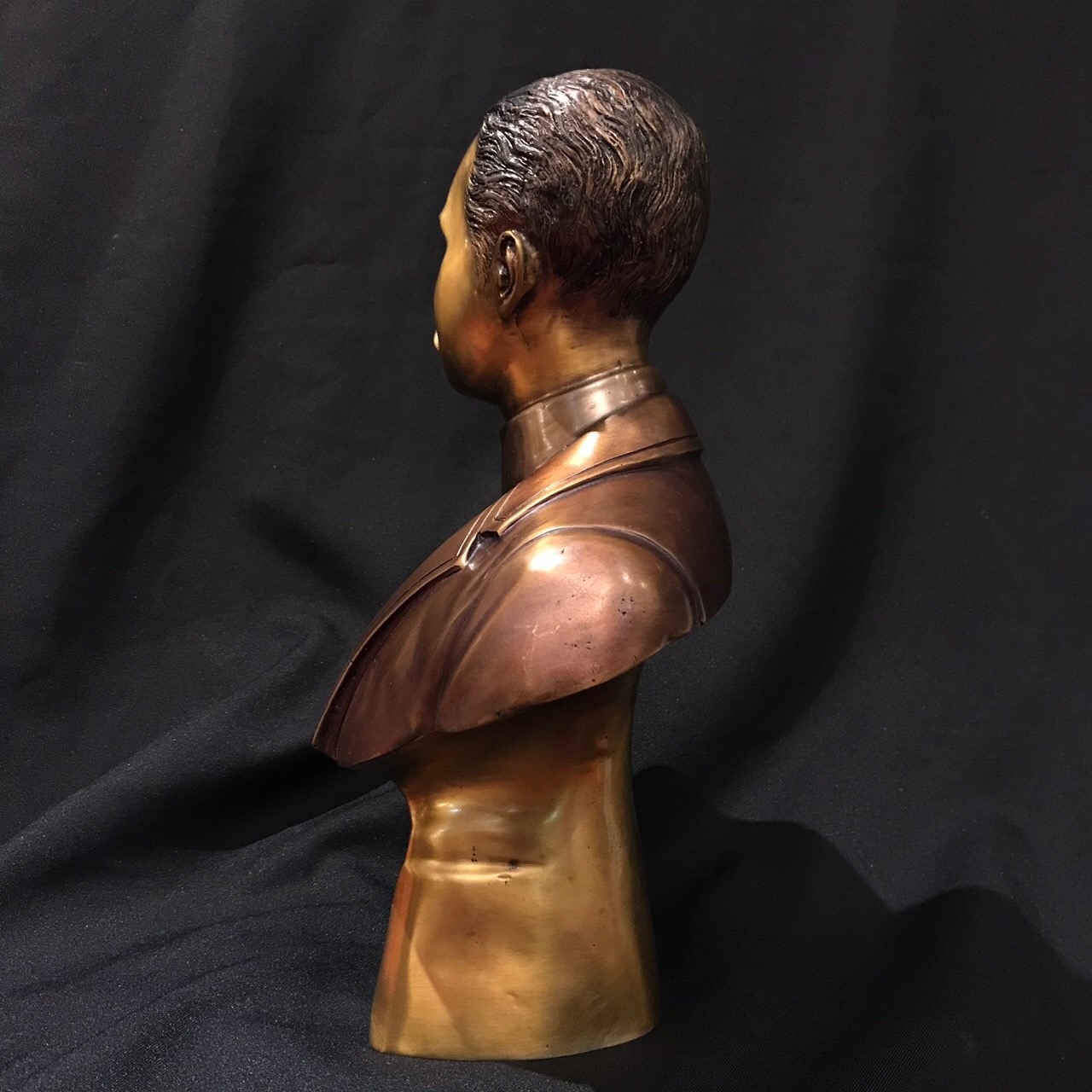 รัชกาลที่ 5 ครึ่งพระองค์ ทรงชุดสากล