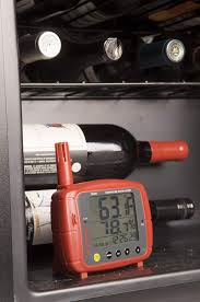 AMPROBE รุ่น TR300 เครื่องบันทึกค่าอุณหภูมิและวัดค่าความชื้นแบบแสดงค่า 2 บรรทัด