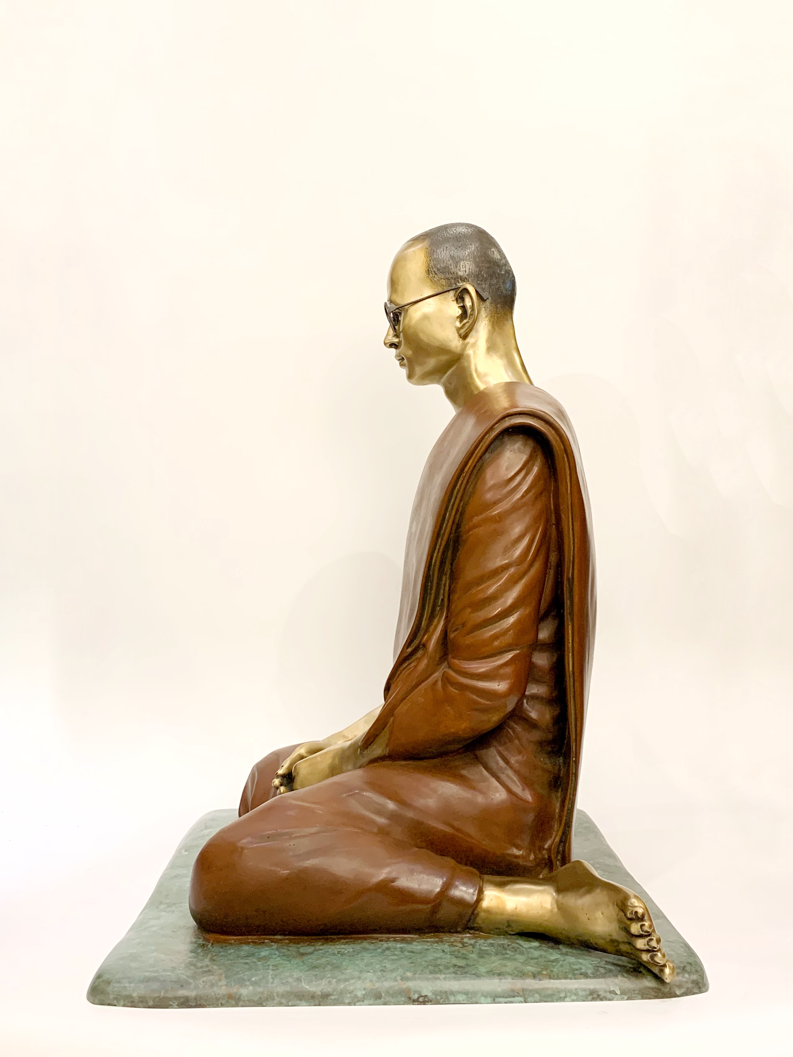 รัชกาลที่ 9 ทรงผนวช หน้าตัก 16 นิ้ว