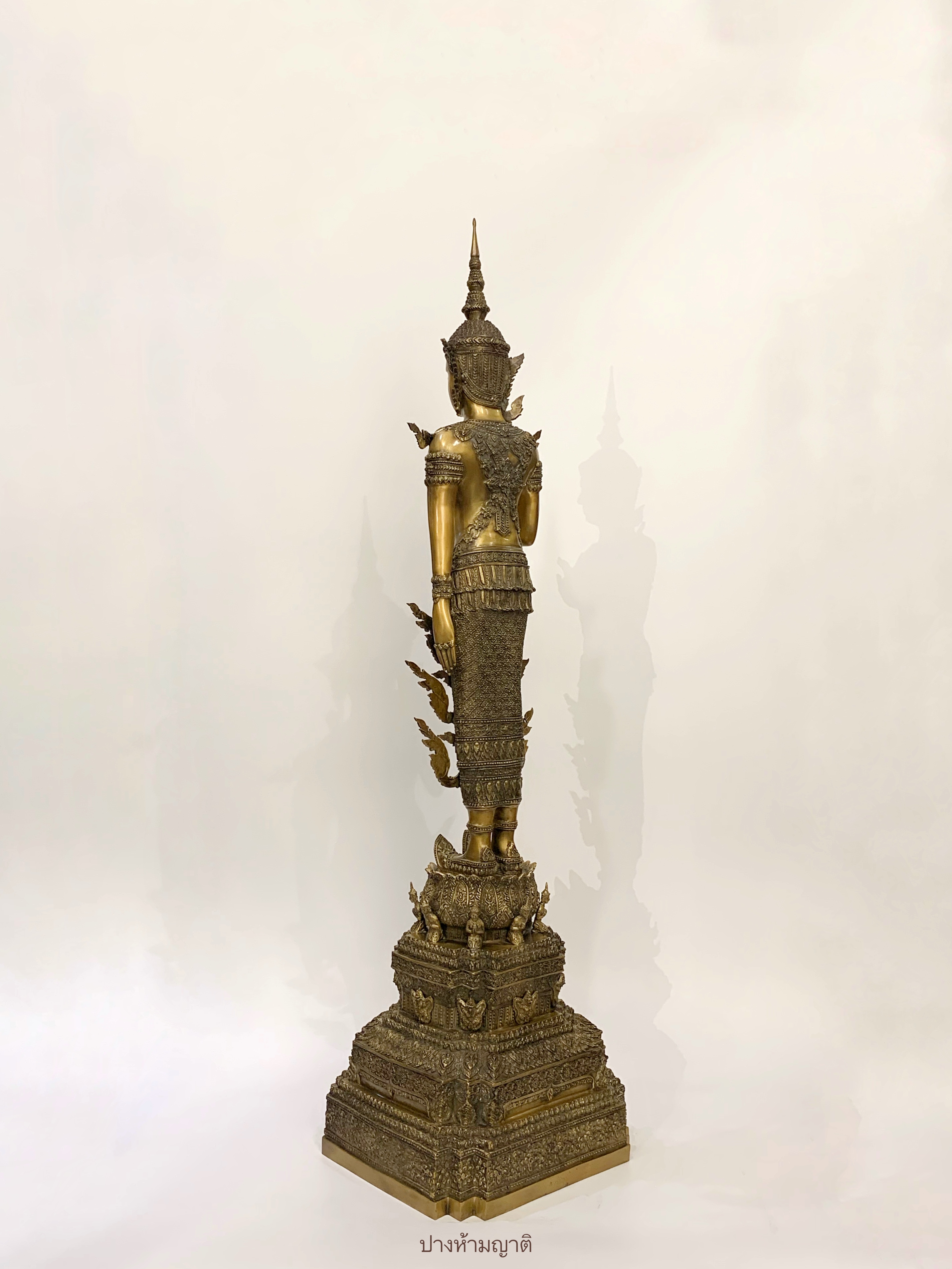 พระพุทธรูป ปางห้ามญาติ ทรงเครื่องจักรพรรดิ์ หน้าตัก 9 นิ้ว