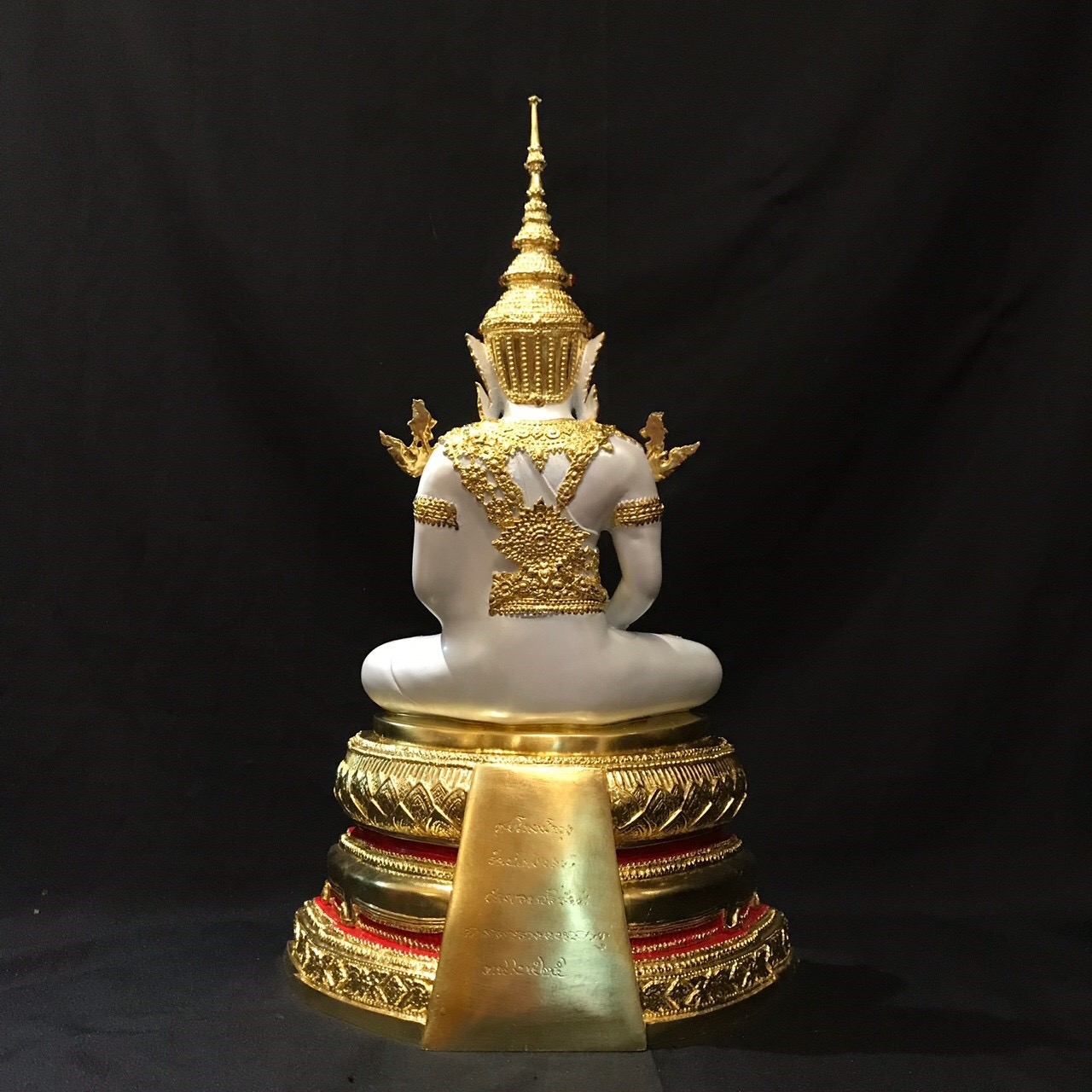 พระแก้วมรกต ทรงเครื่องฤดูร้อน หน้าตัก 9 นิ้ว