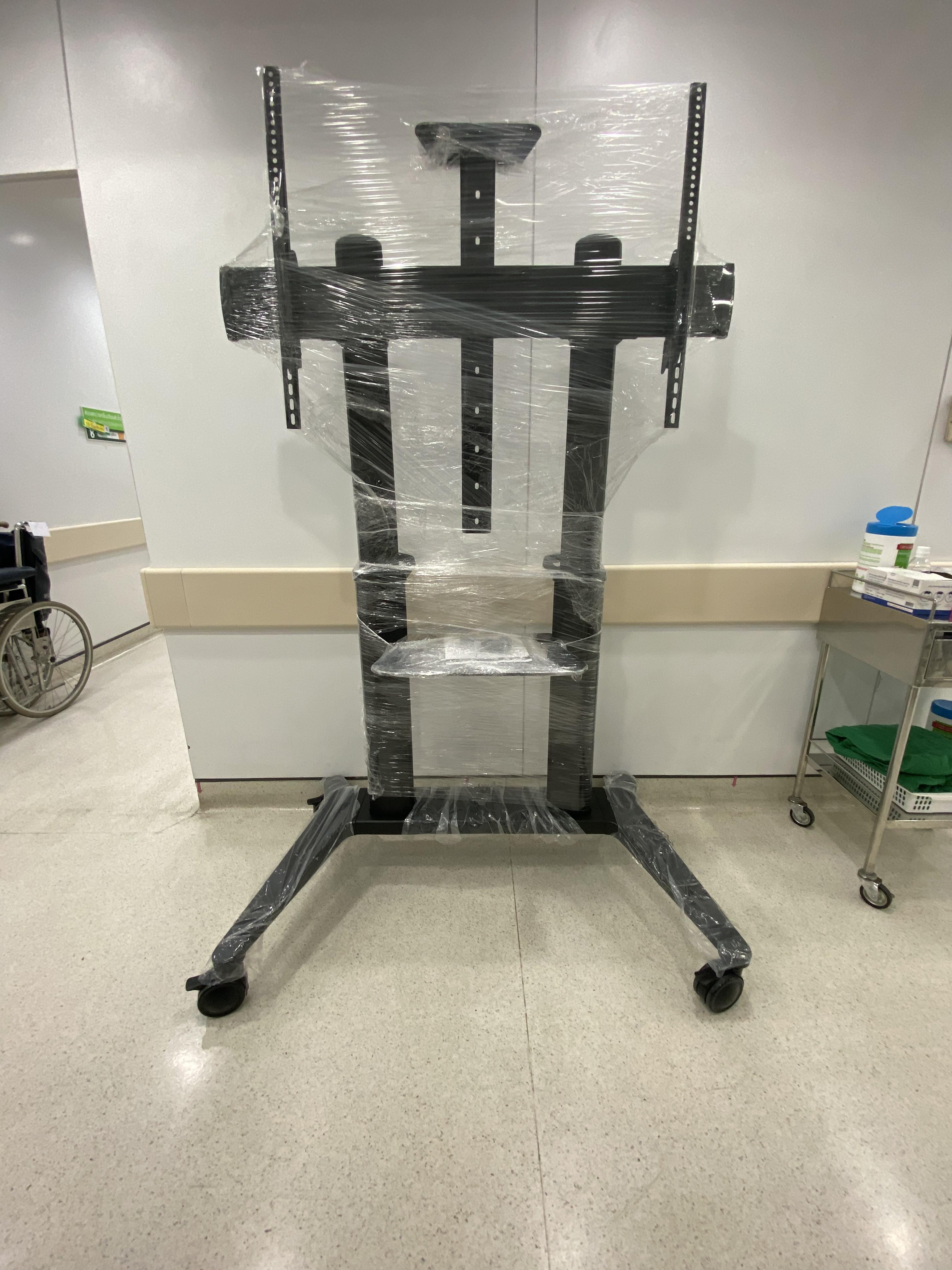 JMTVSTAND MT-F9300 ขาตั้งพื้นทีวีมีล้อเลื่อนTV Stand วัสดุ Aluminium อลูมิเนียม{สีดำ} แข็งแรง สวยหรู ทรงทันสมัย รองรับทีวี 70"-120"นิ้ว{รับประกัน 3 ปี }0964746498