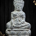 พระร่วงนั่งทรงเครื่อง ฐานบัว