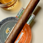 พื้นเมือง โมินิกัน