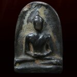 พระซุ้มกอไม่มีลายกนก เนื้อดำ