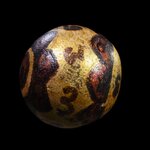 ลูกอมเนื้อผง ปิดทอง ลงยันต์