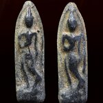 พระปางลีลา พิมพ์สองหน้า เนื้อชินเขียว