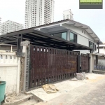 RENOVATE บ้านพักใจกลางเมือง เอกมัย