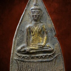 พระท่ากระดานหูช้าง เนื้อชินตะกั่ว สนิมแดง