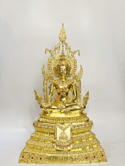 สมเด็จองค์ปฐม หน้าตัก 9 นิ้ว