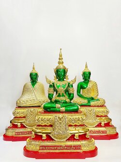 พระแก้วมรกต สามฤดู หน้าตัก 9 นิ้ว