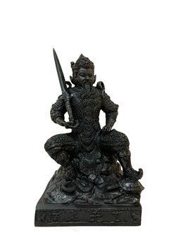 ตั่วเหล่าเอี๊ยะนั่งถือดาบ หน้าตัก 9 นิ้ว