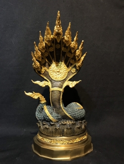 พญานาค 9 เศียร