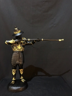 พระนเรศวรมหาราช ทรงพระแสงปืนต้น หน้าตัก 9 นิ้ว