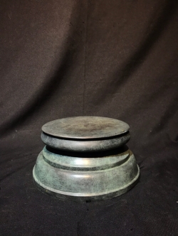 ฐานสัมฤทธิ์ ทรงกลม