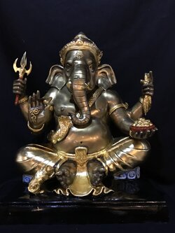 พระพิฆเนศ ปางเอกทันตะ หน้าตัก 16 นิ้ว (ฐานเหลี่ยม)