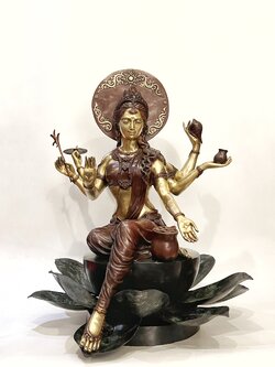 พระแม่ลักษมี หน้าตัก 16 นิ้ว