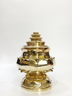 บาตรน้ำมนต์ (บัว)