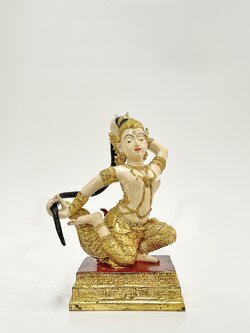 พระแม่ธรณีบีบมวยผม สูง 9 นิ้ว หมายเลข 9