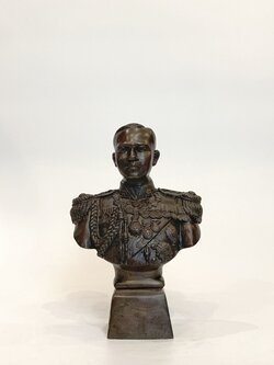 เสด็จเตี่ยกรมหลวงชุมพร ครึ่งพระองค์