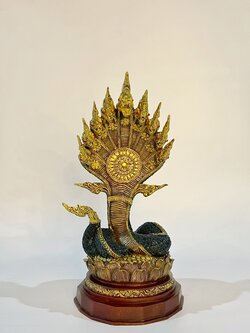 พญานาค 9 เศียร