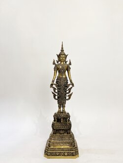 พระพุทธรูปปางเปิดโลก ทรงเครื่องจักพรรดิ์ หน้าตัก 5 นิ้ว